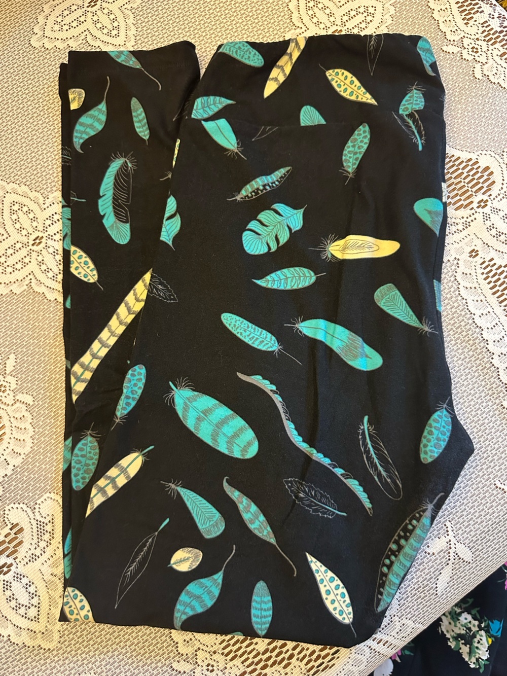 LuLaRoe Black Leggings with Teal Feather Print, TC, 5 for $25 Deal!
